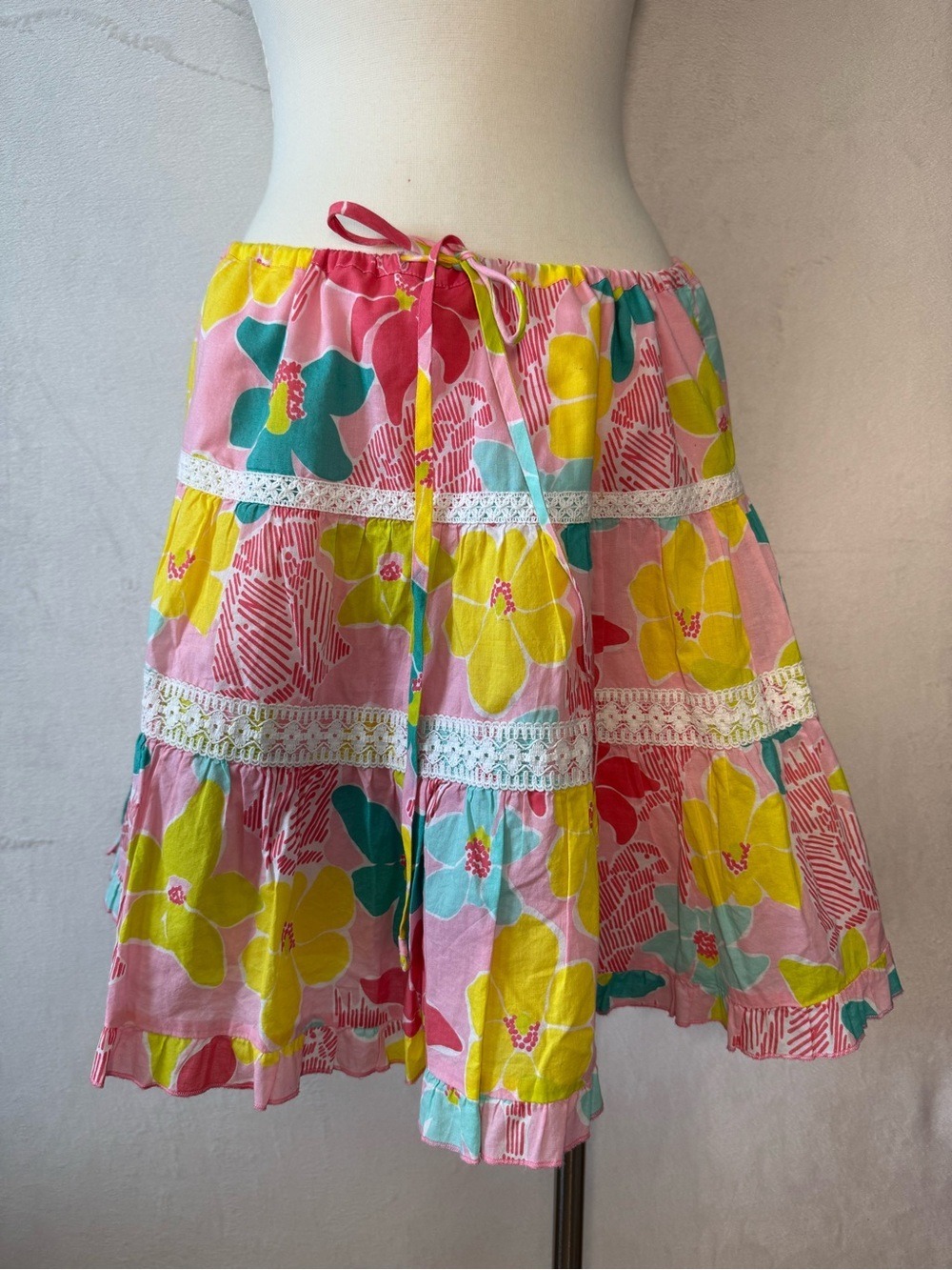 Lilly Pulitzer Pink Floral Tiered Skater Skirt with Yellow & Teal Accents Medium